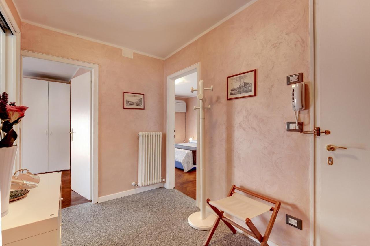 One-Bedroom Apartment,696839202:JPEG
